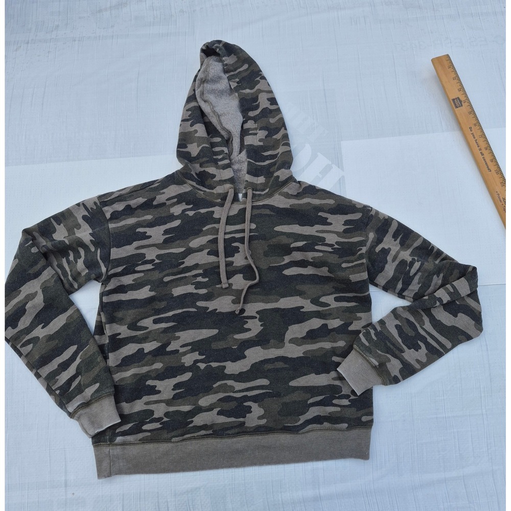 Lucky Brand Womens Camo Hoodie Medium Fleece Pullover Sweatshirt Cropped Green